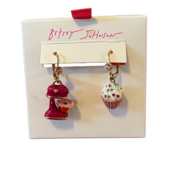 Betsey Johnson Pink Mixer and White Cupcake Leverback Earrings. Adorable! - Picture 1 of 7